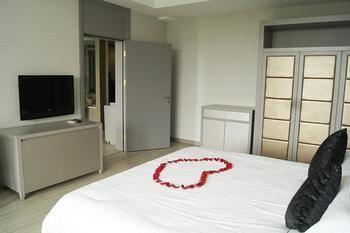 Century Sailboat Apartment Hotel รื่อเจ้า ภายนอก รูปภาพ